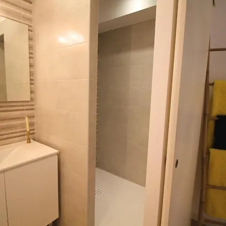 Superbe T2 Renove En Plein Centre Ville * Μπιαρίτζ