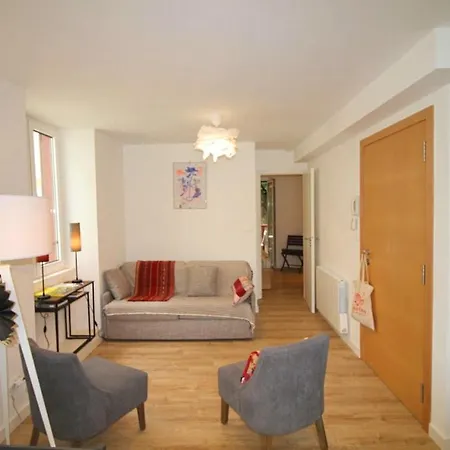 Superbe T2 Renove En Plein Centre Ville * Biarritz